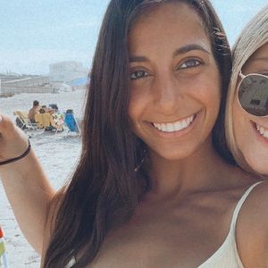 Meet your Posher, Yael